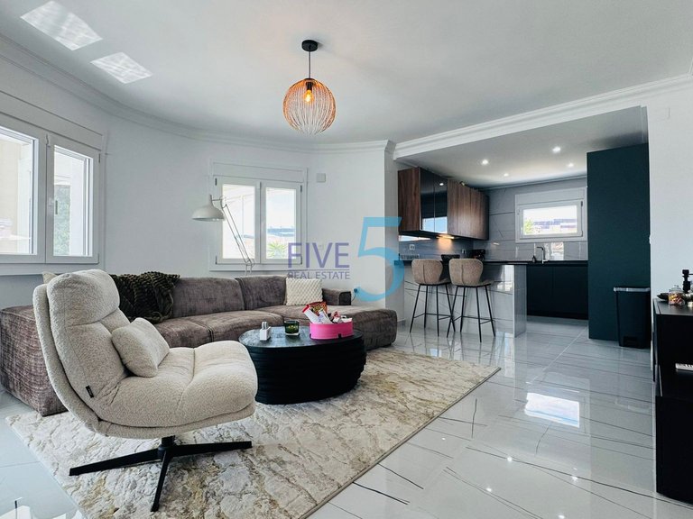 Villa for Sale in Alicante, Valencia 6