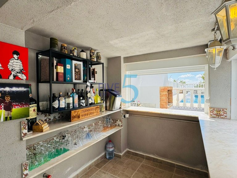 Villa for Sale in Alicante, Valencia 25
