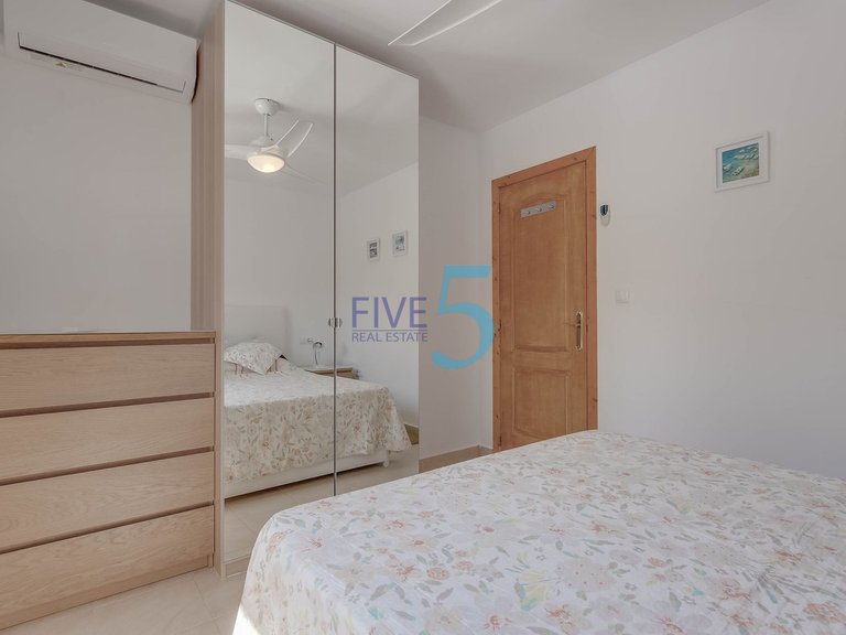 Villa for Sale in Alicante, Valencia 17
