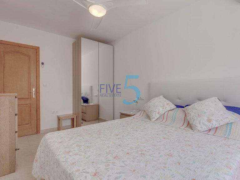 Villa for Sale in Alicante, Valencia 25