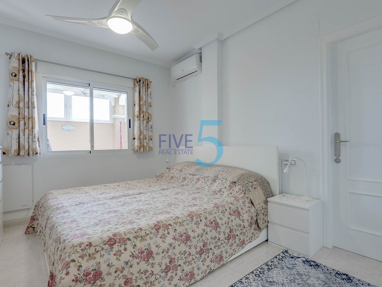 Villa for Sale in Alicante, Valencia 12