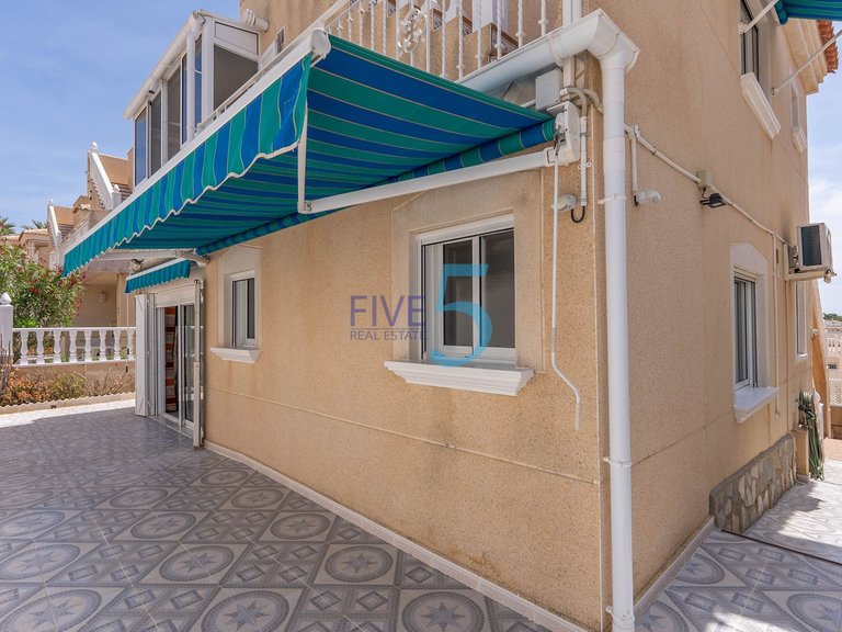 Villa for Sale in Alicante, Valencia 30