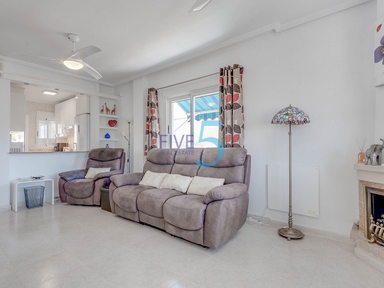 Villa for Sale in Alicante, Valencia 7