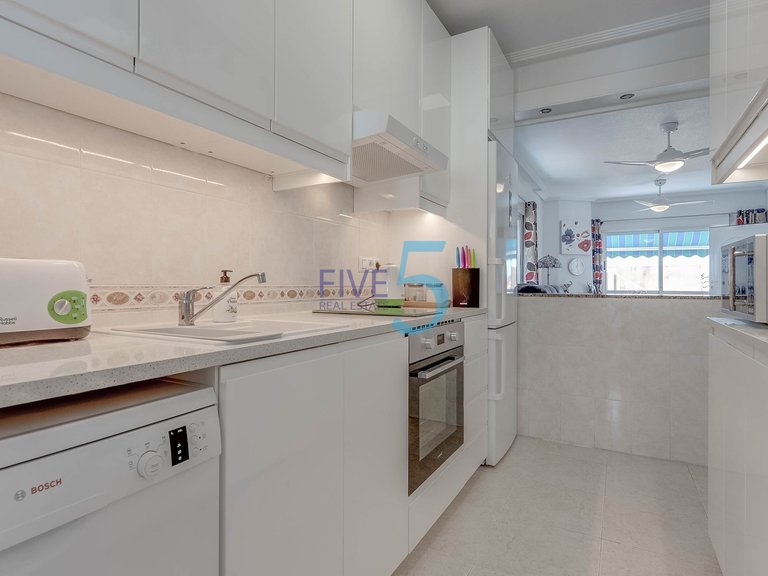 Villa for Sale in Alicante, Valencia 6