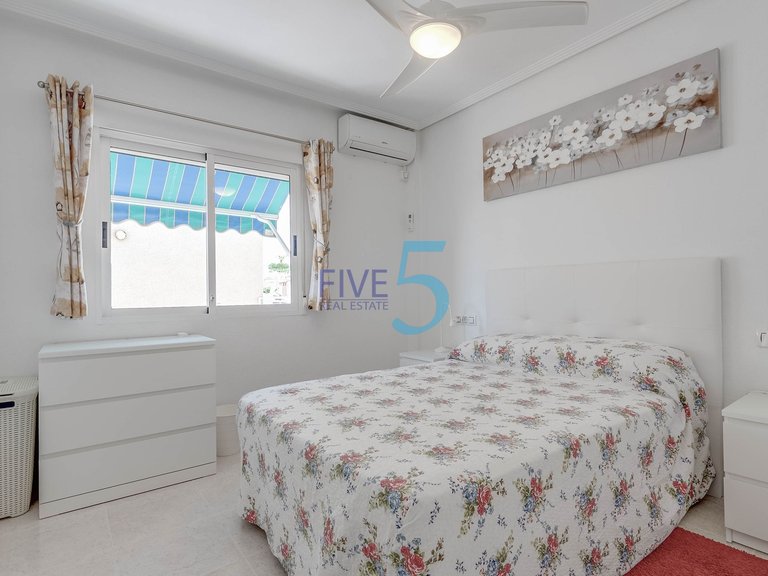 Villa for Sale in Alicante, Valencia 15
