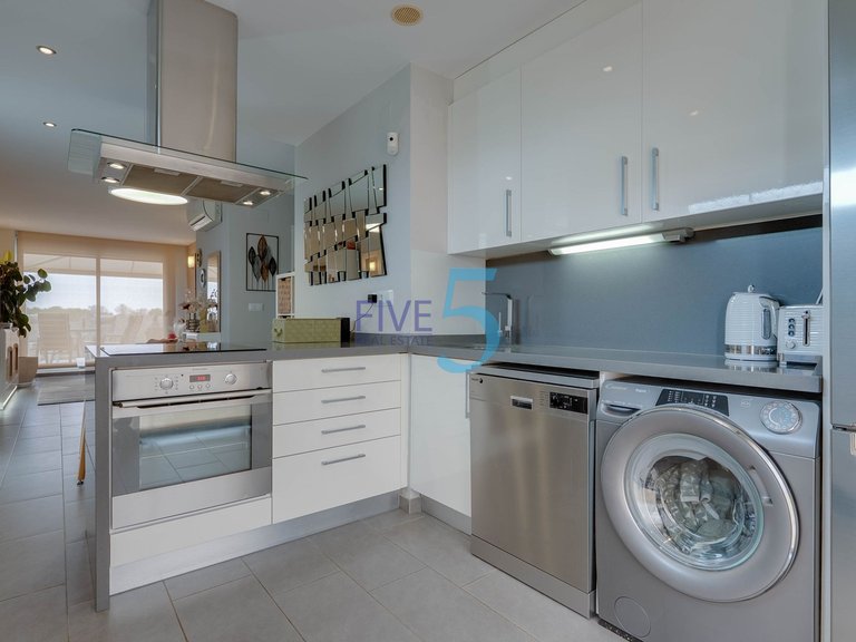 Apartment for Sale in Alicante, Valencia 12