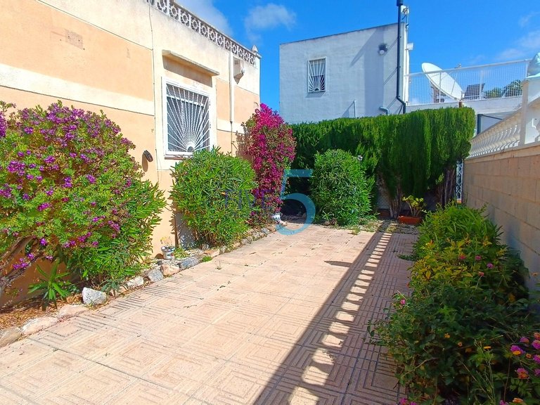 Villa for Sale in Alicante, Valencia 8