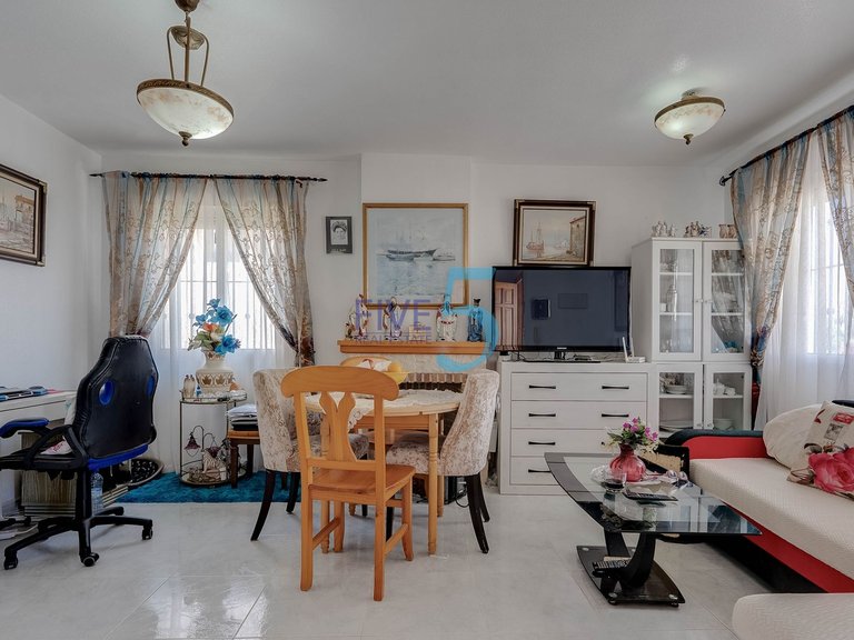 Villa for Sale in Alicante, Valencia 4