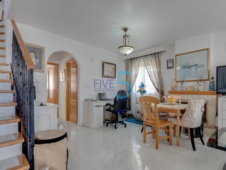 Villa for Sale in Alicante, Valencia 3