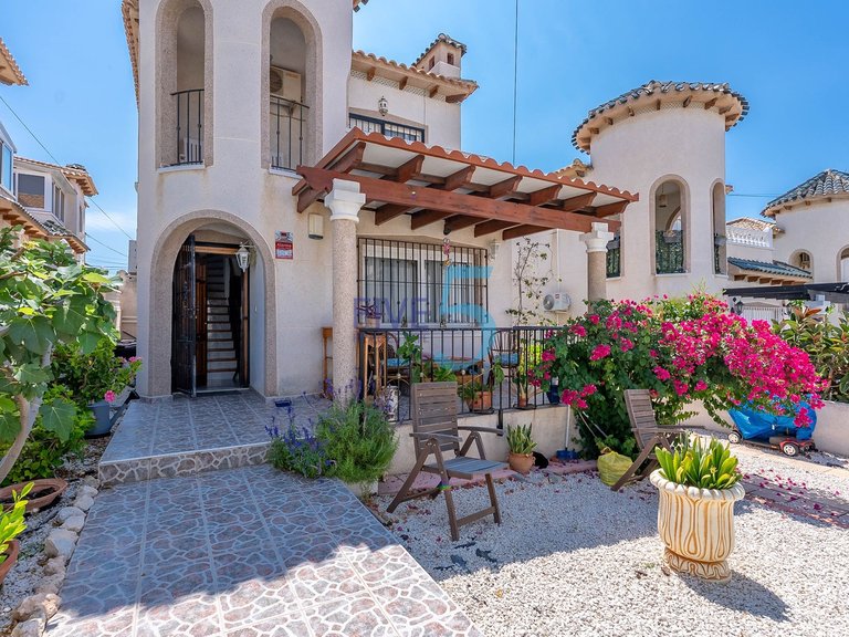 Villa for Sale in Alicante, Valencia 22
