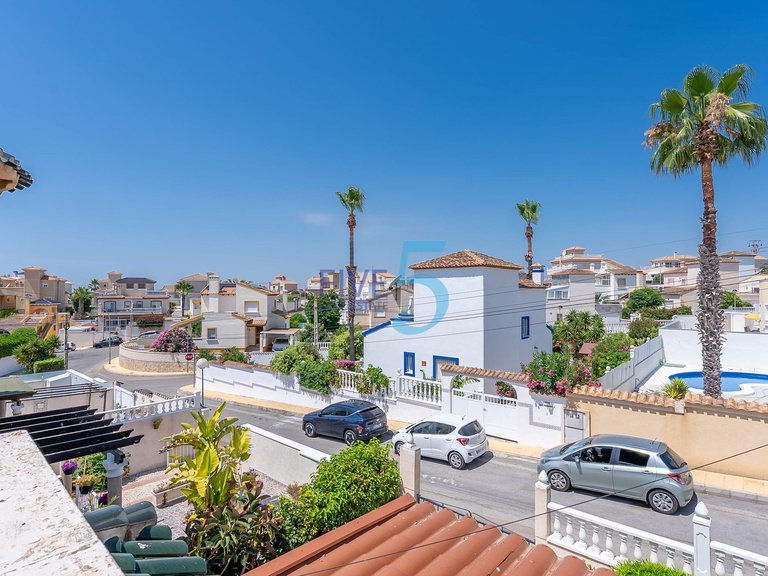 Villa for Sale in Alicante, Valencia 16