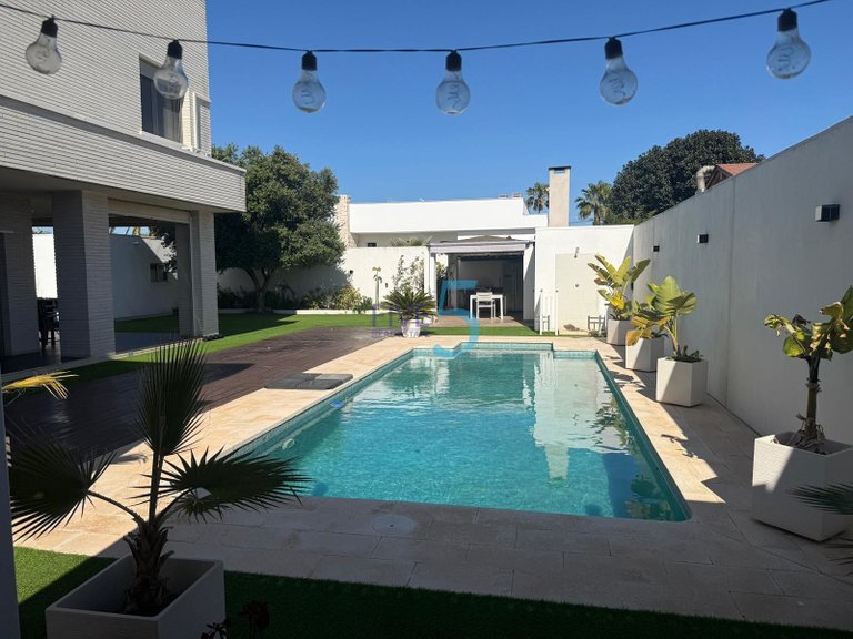 Villa for Sale in Alicante, Valencia 5
