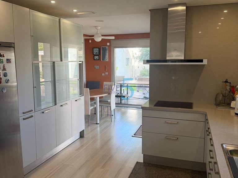 Villa for Sale in Alicante, Valencia 13
