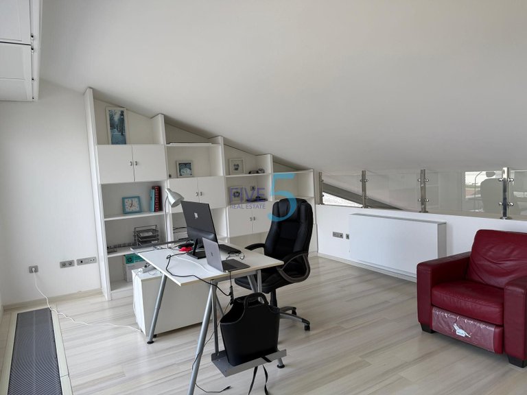 Villa for Sale in Alicante, Valencia 24
