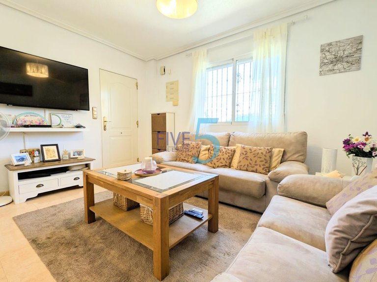 Villa for Sale in Alicante, Valencia 8