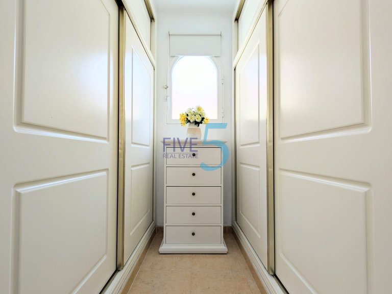Villa for Sale in Alicante, Valencia 21