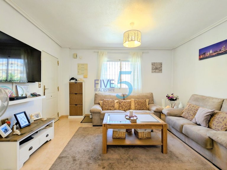 Villa for Sale in Alicante, Valencia 9