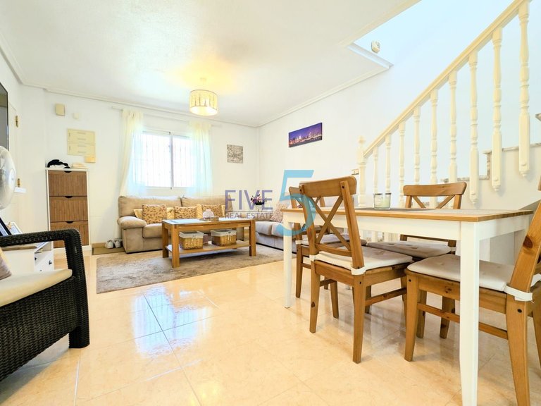 Villa for Sale in Alicante, Valencia 11