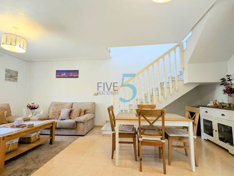 Villa for Sale in Alicante, Valencia 3