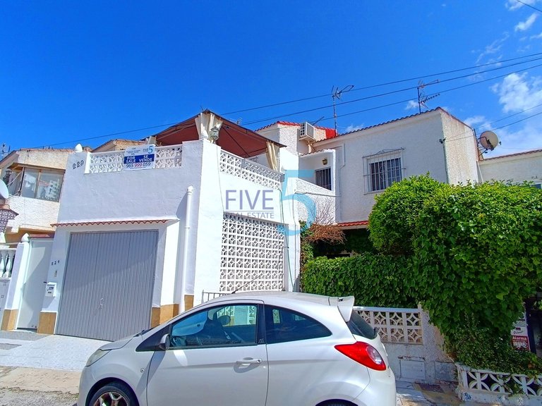 Apartment for Sale in Alicante, Valencia 4