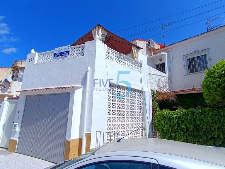 Apartment for Sale in Alicante, Valencia 2