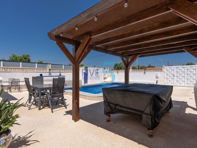 Villa for Sale in Alicante, Valencia 31