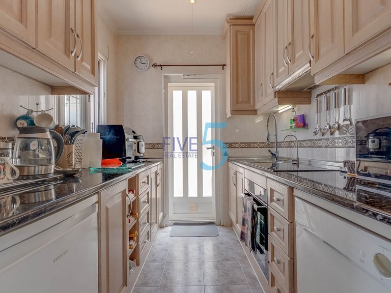 Villa for Sale in Alicante, Valencia 9