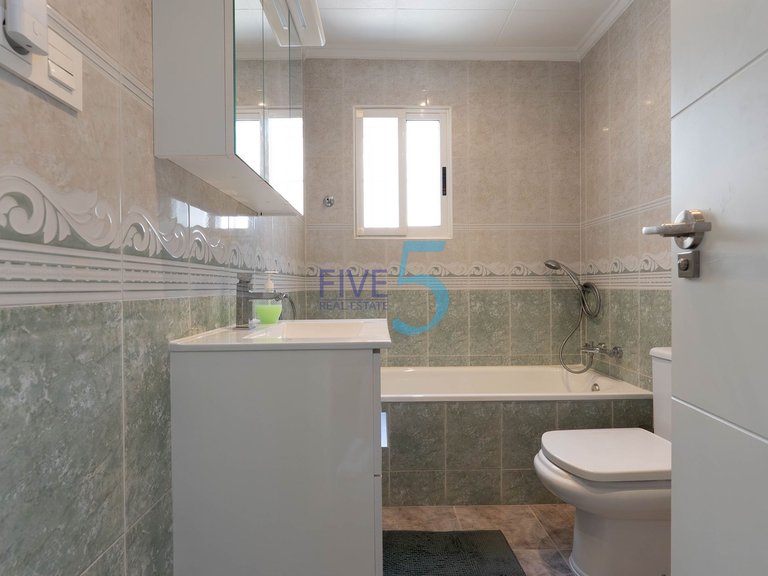 Villa for Sale in Alicante, Valencia 14