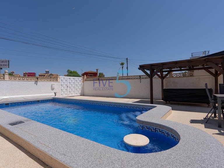 Villa for Sale in Alicante, Valencia 37