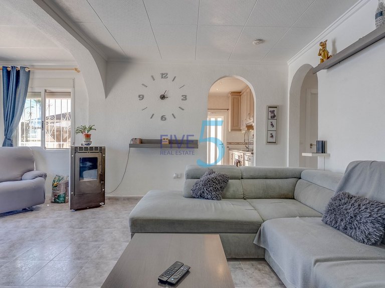 Villa for Sale in Alicante, Valencia 6