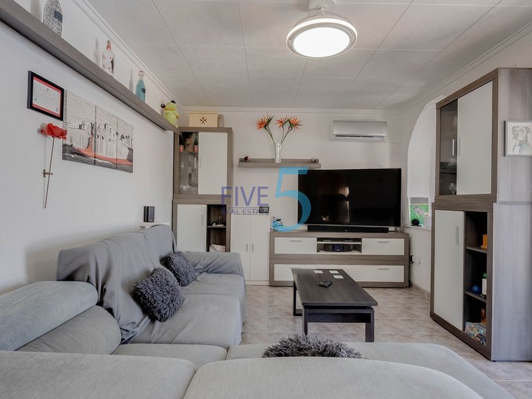 Villa for Sale in Alicante, Valencia 5