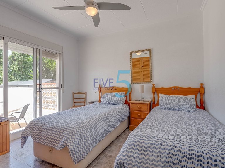 Villa for Sale in Alicante, Valencia 12
