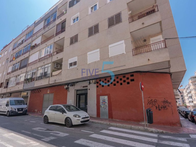 Apartment for Sale in Alicante, Valencia 1