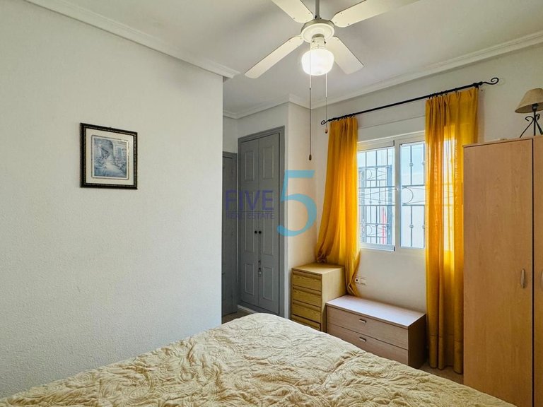 Apartment for Sale in Alicante, Valencia 11