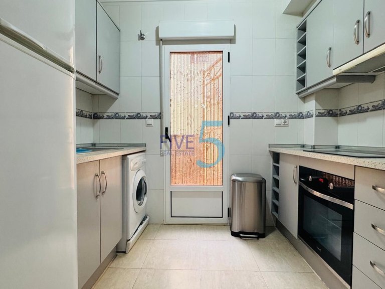 Apartment for Sale in Alicante, Valencia 4