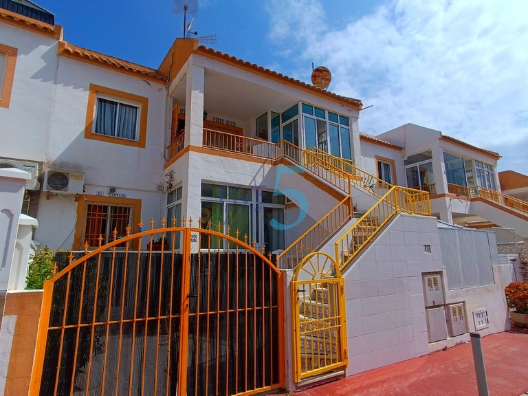 Apartment for Sale in Alicante, Valencia 1