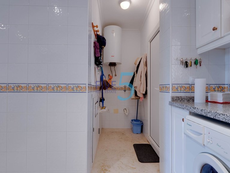 Villa for Sale in Alicante, Valencia 9