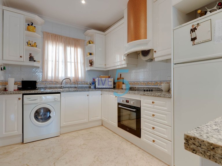 Villa for Sale in Alicante, Valencia 7
