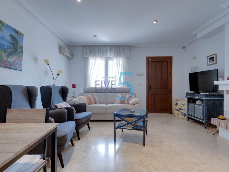 Villa for Sale in Alicante, Valencia 4
