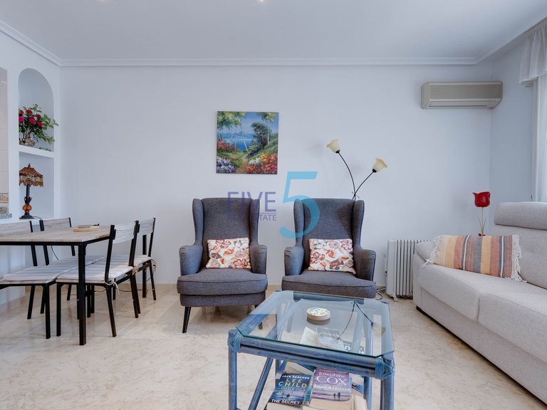 Villa for Sale in Alicante, Valencia 3