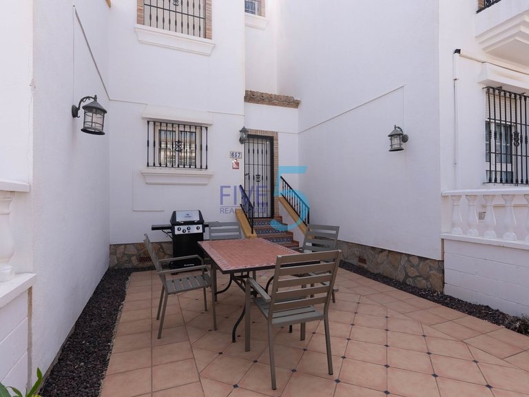 Villa for Sale in Alicante, Valencia 24