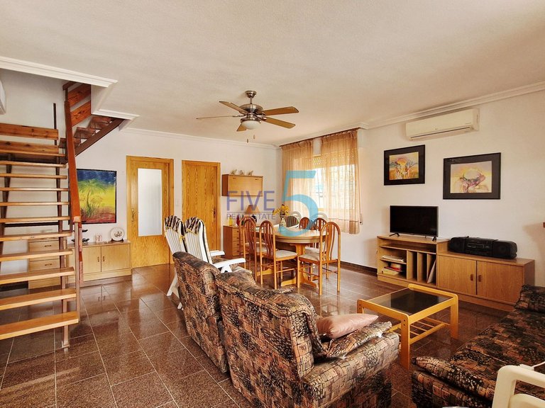 Villa for Sale in Alicante, Valencia 4