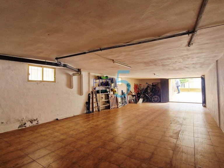 Villa for Sale in Alicante, Valencia 30