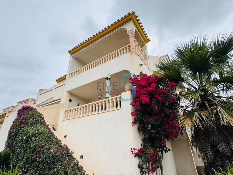 Apartment for Sale in Alicante, Valencia 1