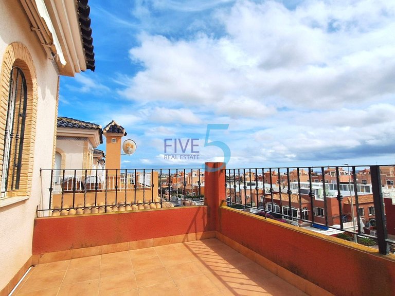 Apartment for Sale in Alicante, Valencia 3