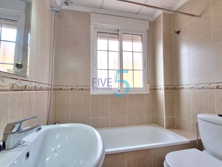 Apartment for Sale in Alicante, Valencia 25