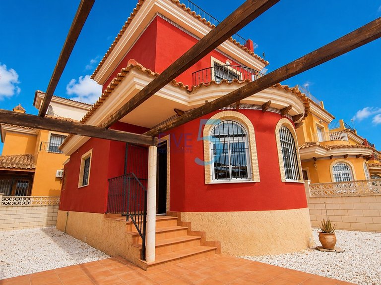 Apartment for Sale in Alicante, Valencia 1