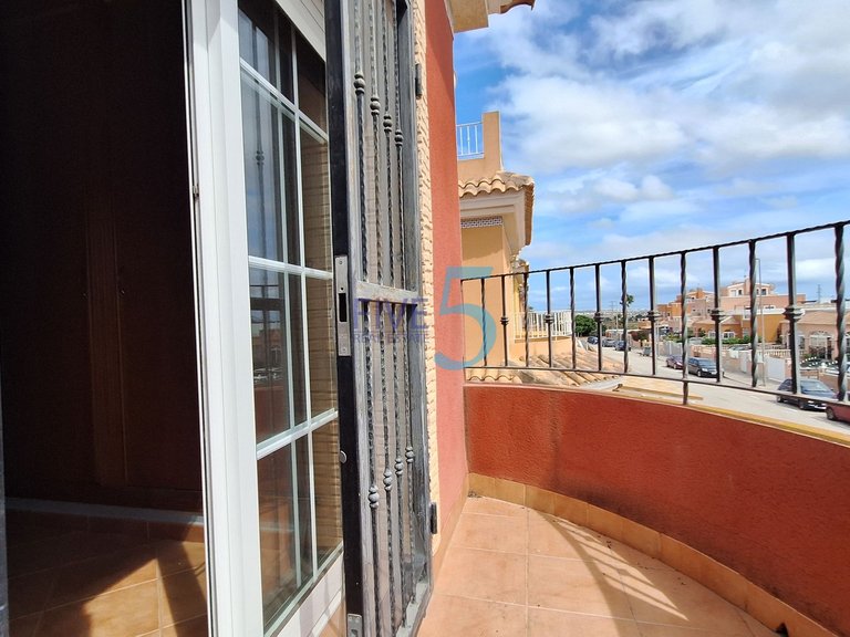Apartment for Sale in Alicante, Valencia 32