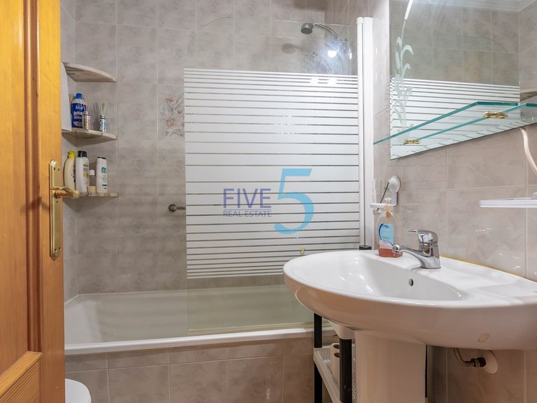 Apartment for Sale in Alicante, Valencia 11