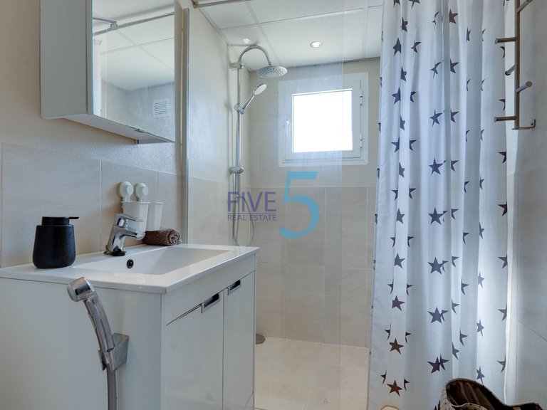 Apartment for Sale in Alicante, Valencia 11